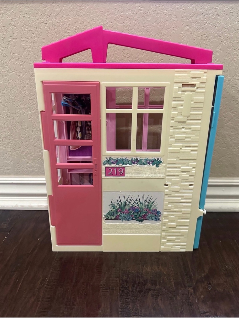 Barbie Foldable Dollhouse Play Set
